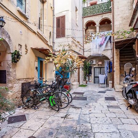 La Pergola Apt In The Heart Of Μπάρι Εξωτερικό φωτογραφία